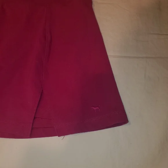 PINK athletic skirt. Built in shorts. Pink fusia color - Picture 2 of 4